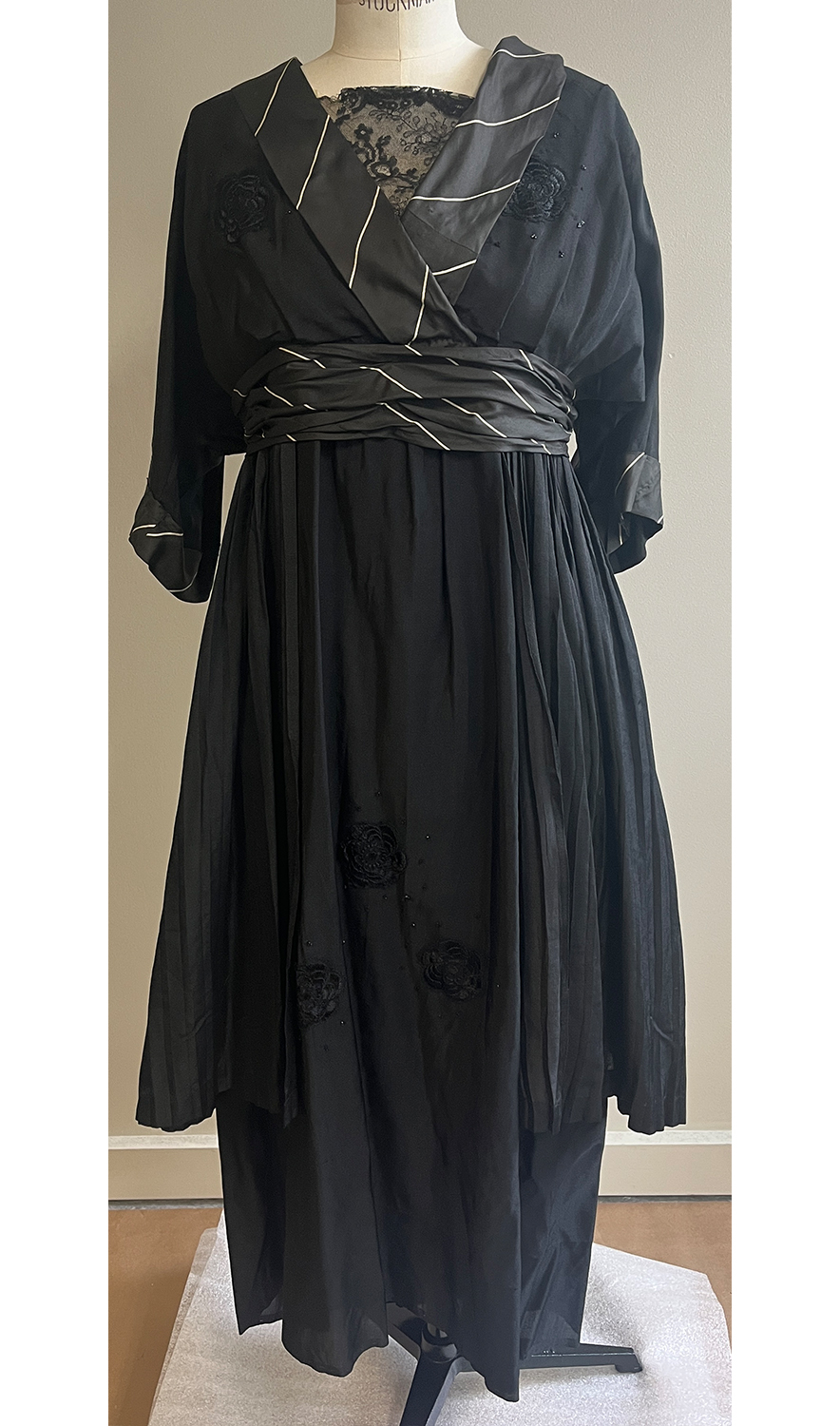 1920F – Robe – 1510