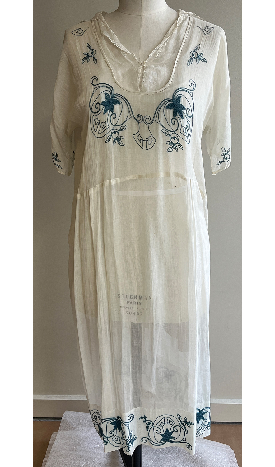 1920F – Robe – 1514