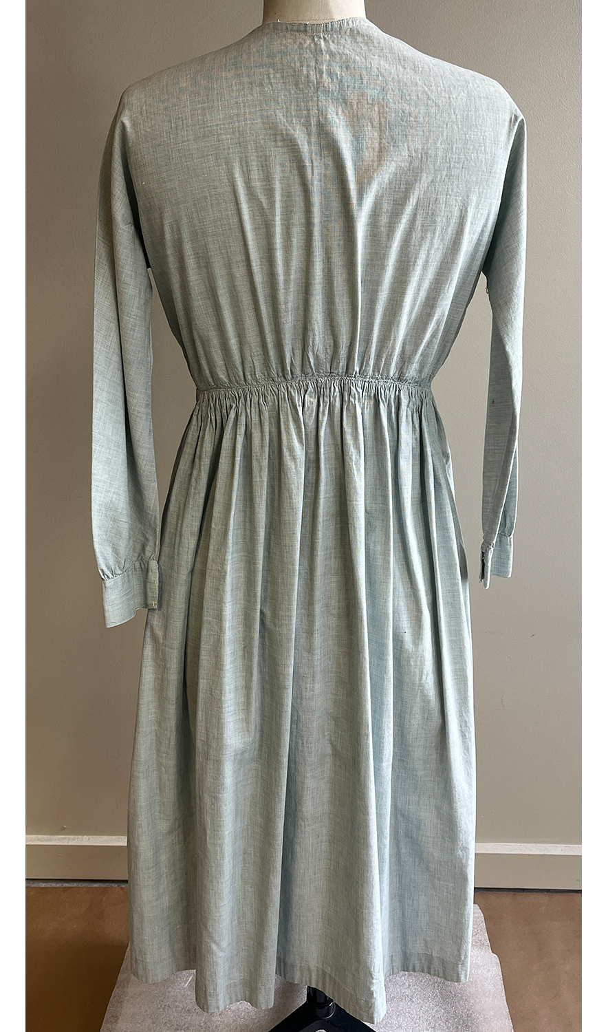 1920F – Robe – 1521 (2)