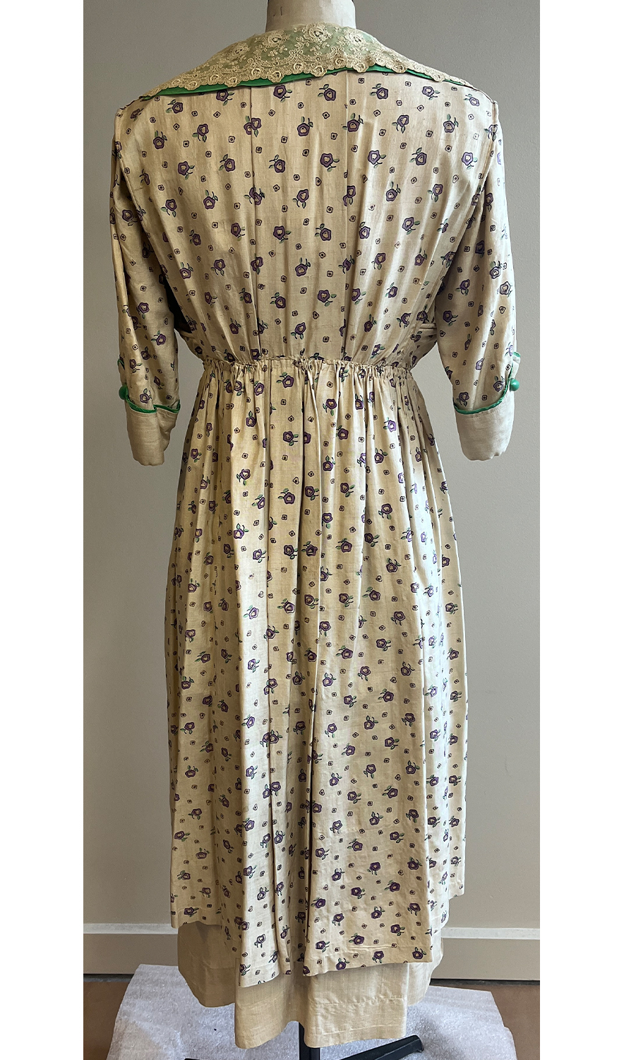 1920F – Robe – 1523 (2)