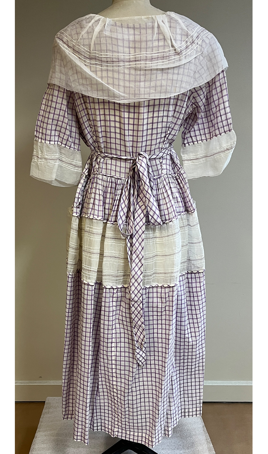 1920F – Robe – 1527 (2)