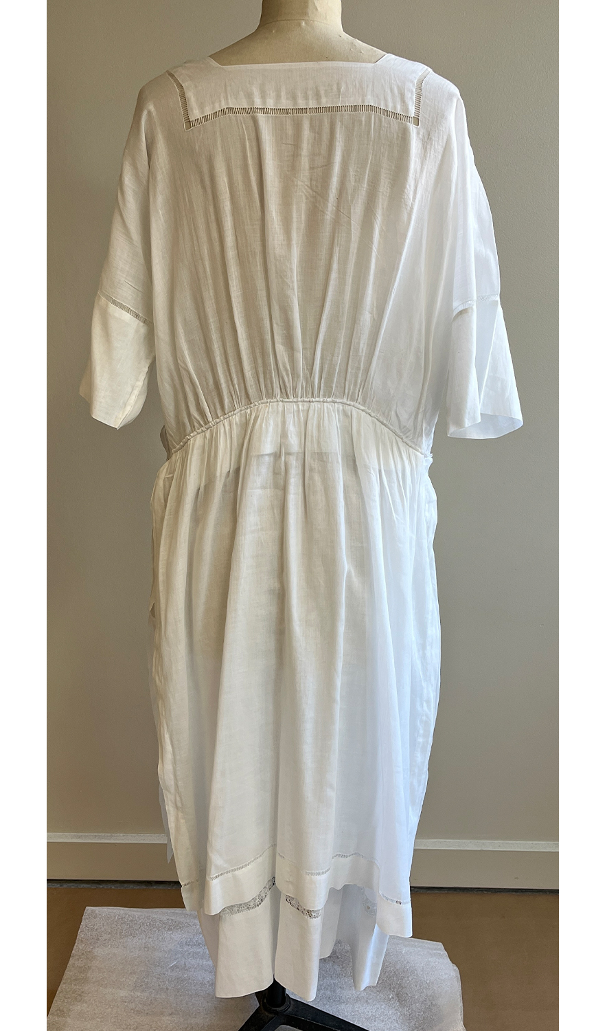 1920F – Robe – 1528 (2)