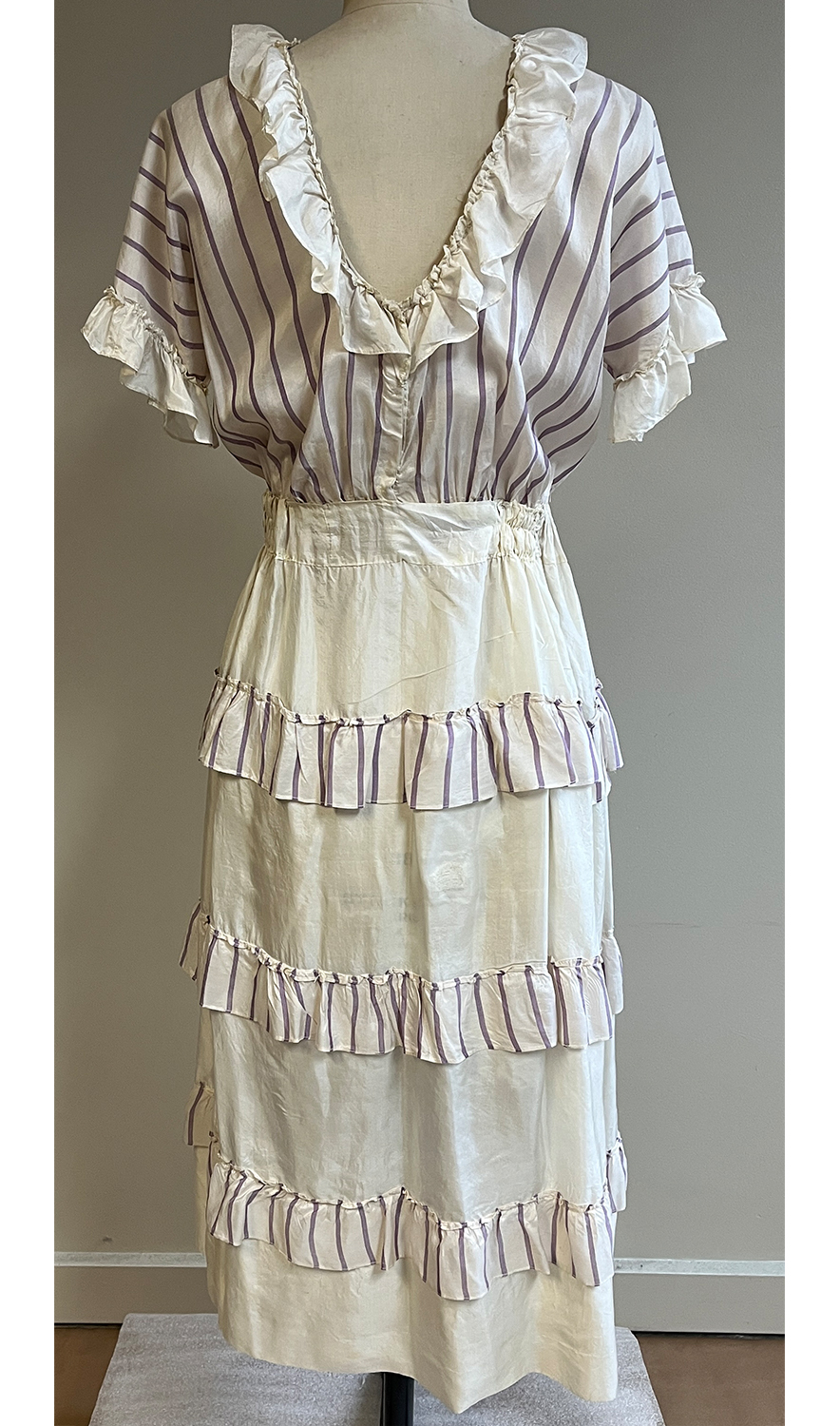 1920F – Robe – 1531 (2)