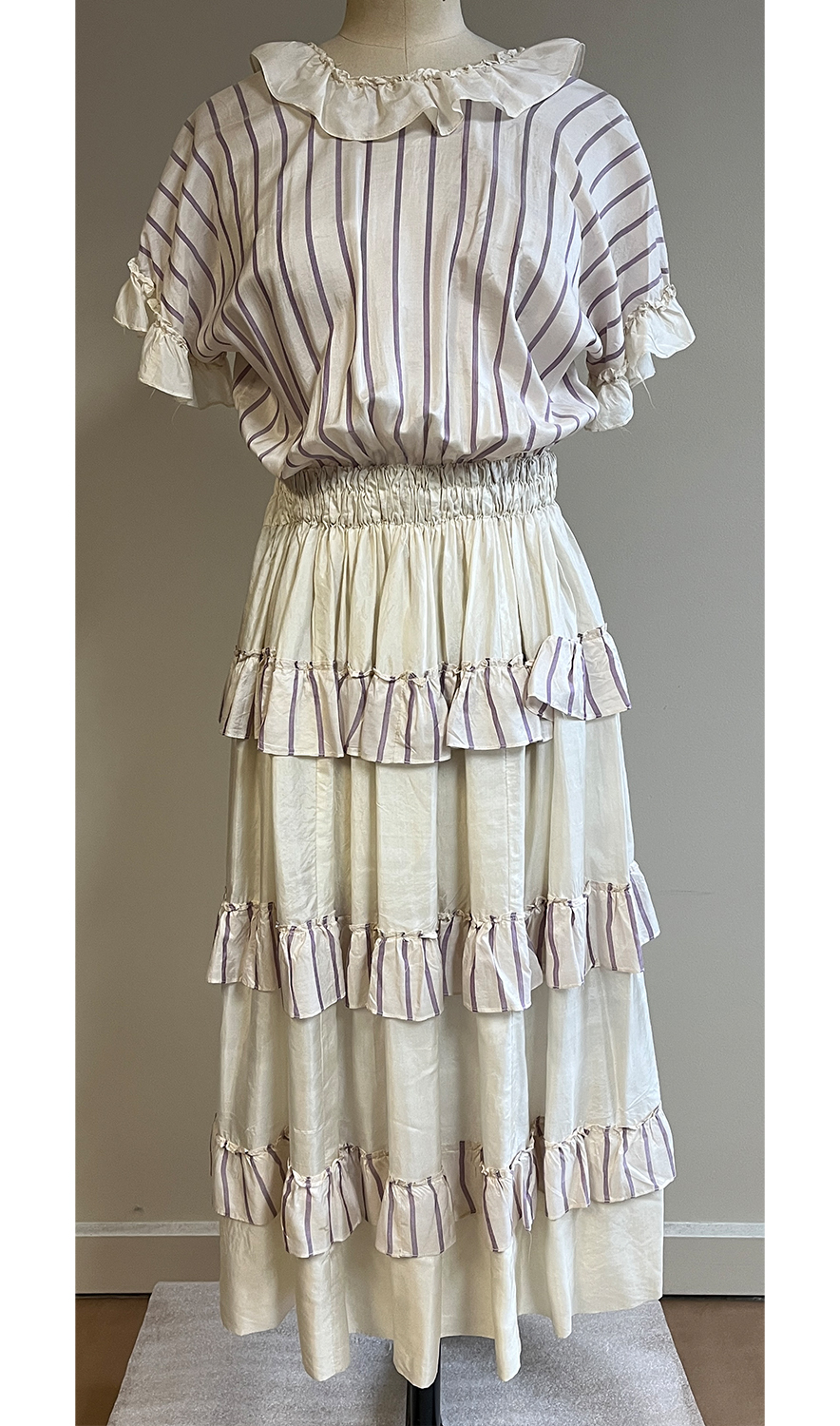 1920F – Robe – 1531