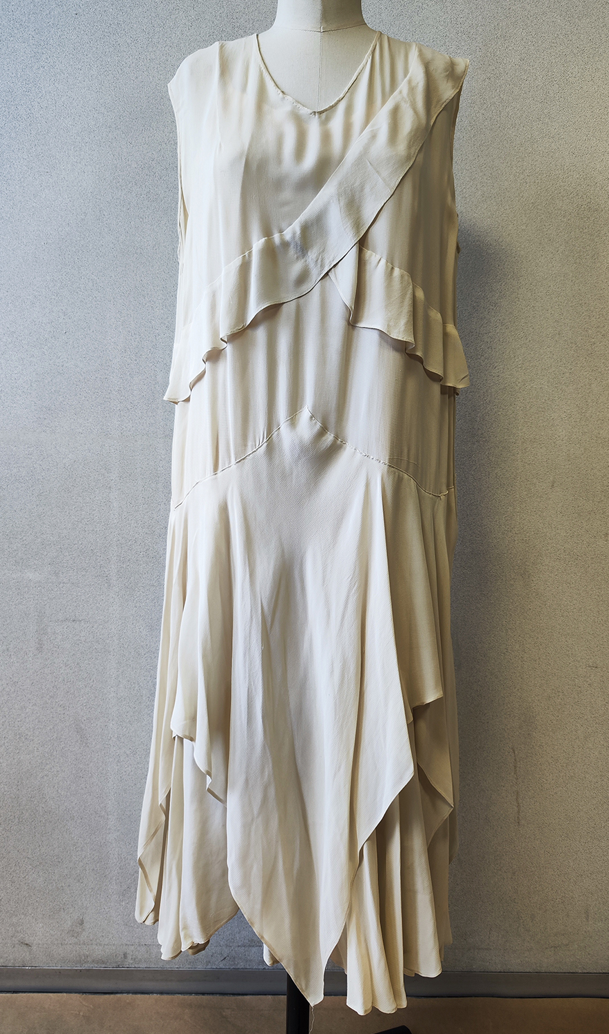 1920F – Robe – 192