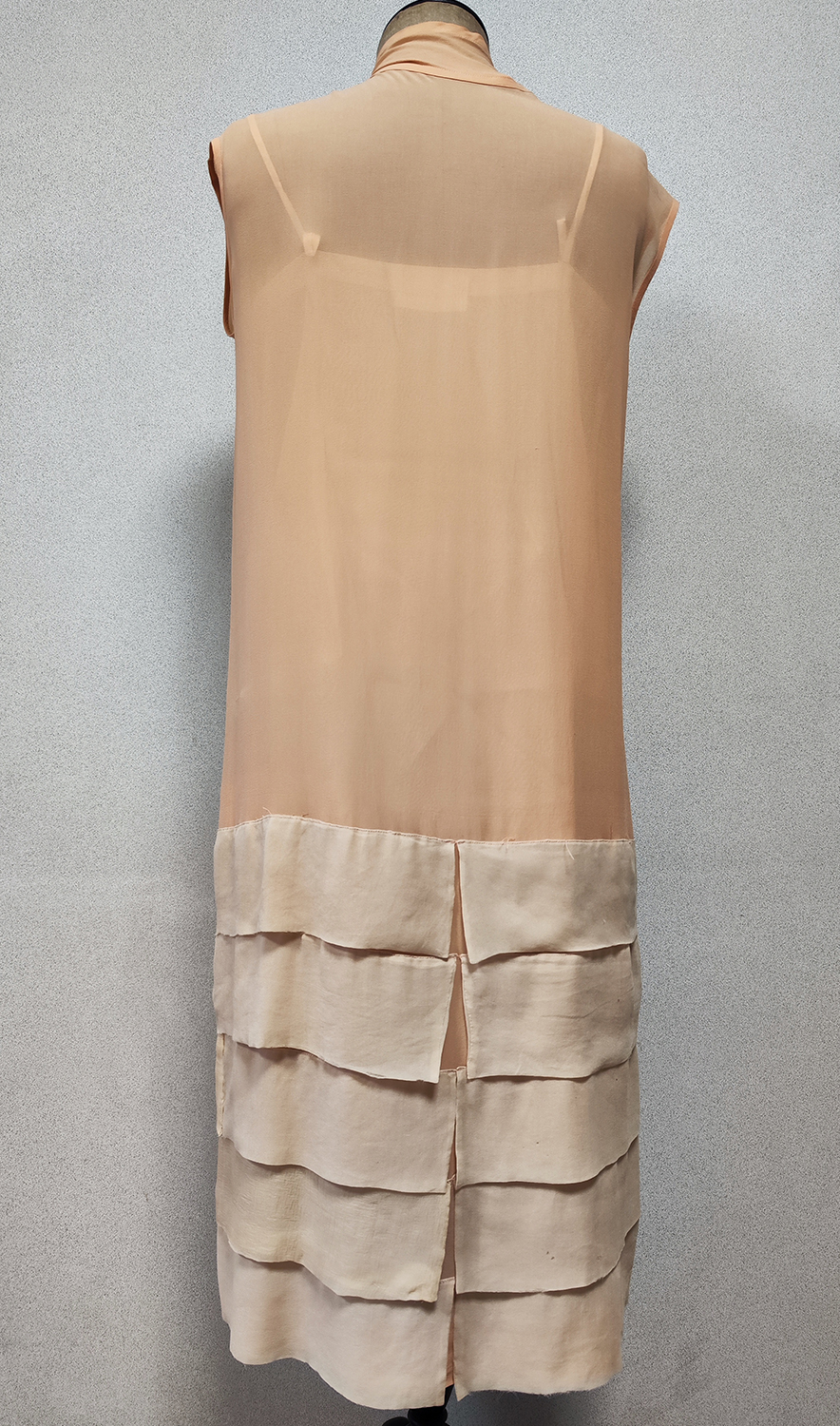 1920F – Robe – 244 (2)