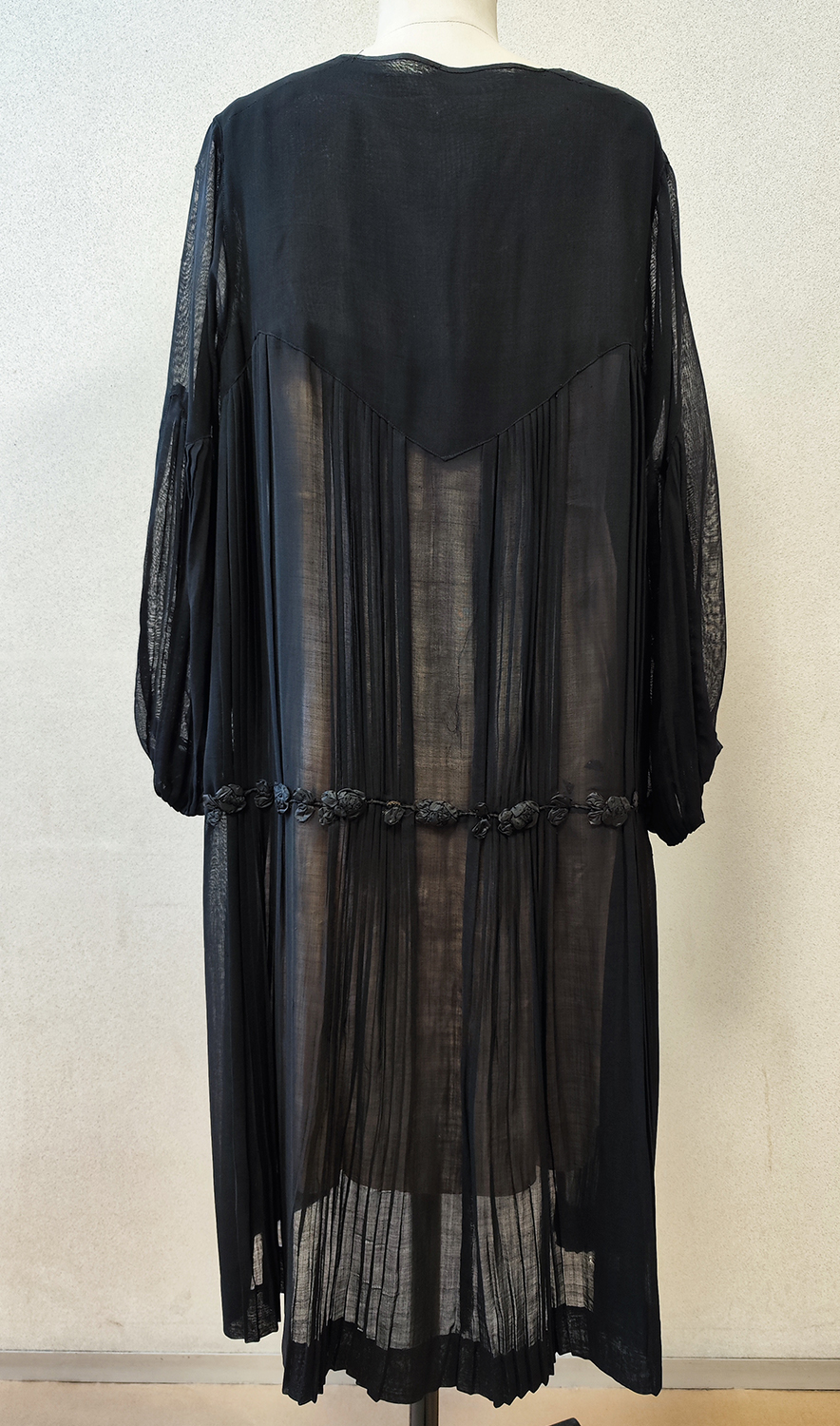 1920F – Robe – 301 (2)
