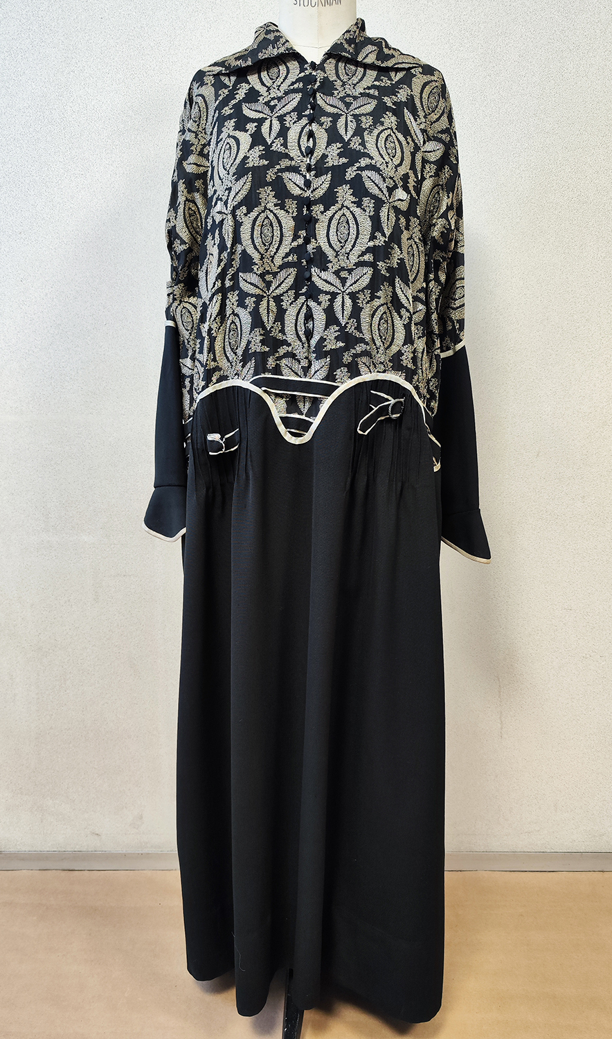 1920F – Robe – 316