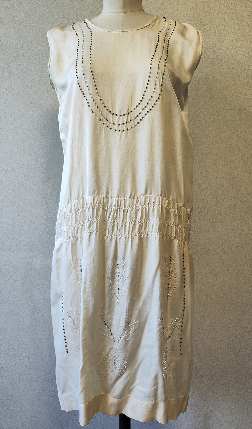 1920F – Robe – 326 (2)