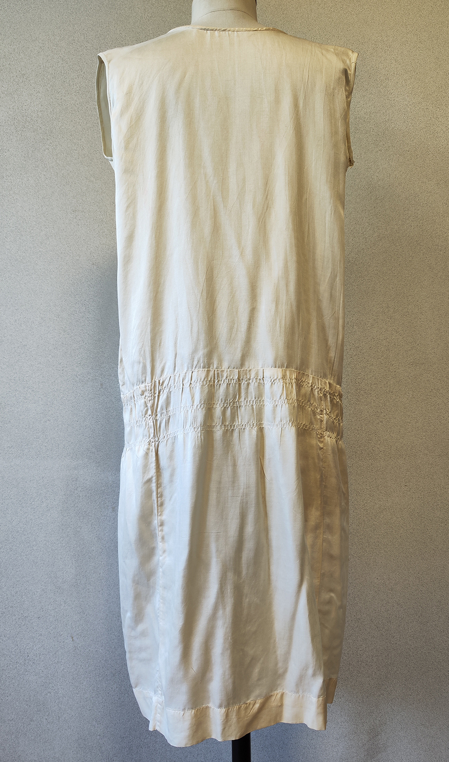 1920F – Robe – 326