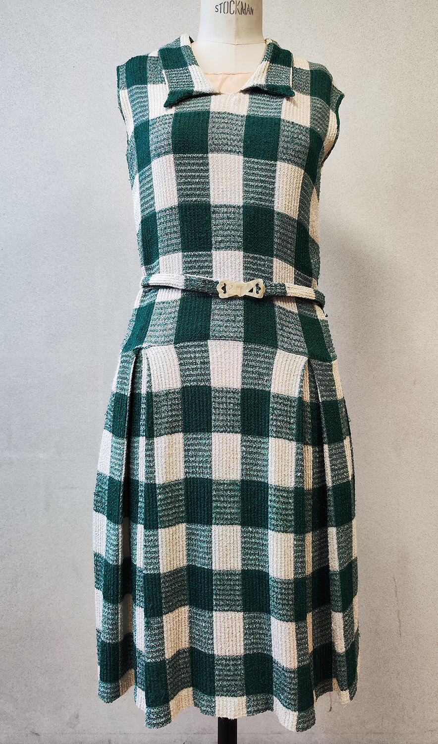 1920F – Robe – 331