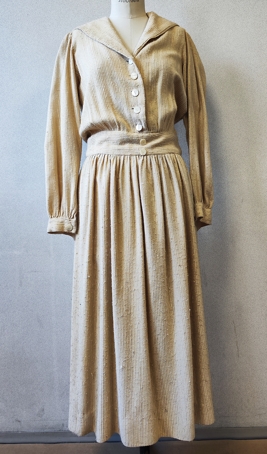 1920F – Robe – 346