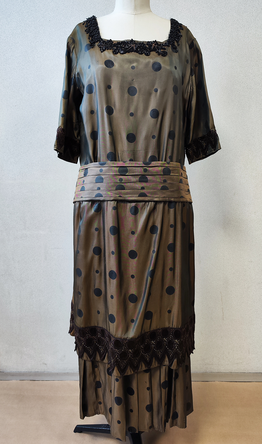1920F – Robe – 394