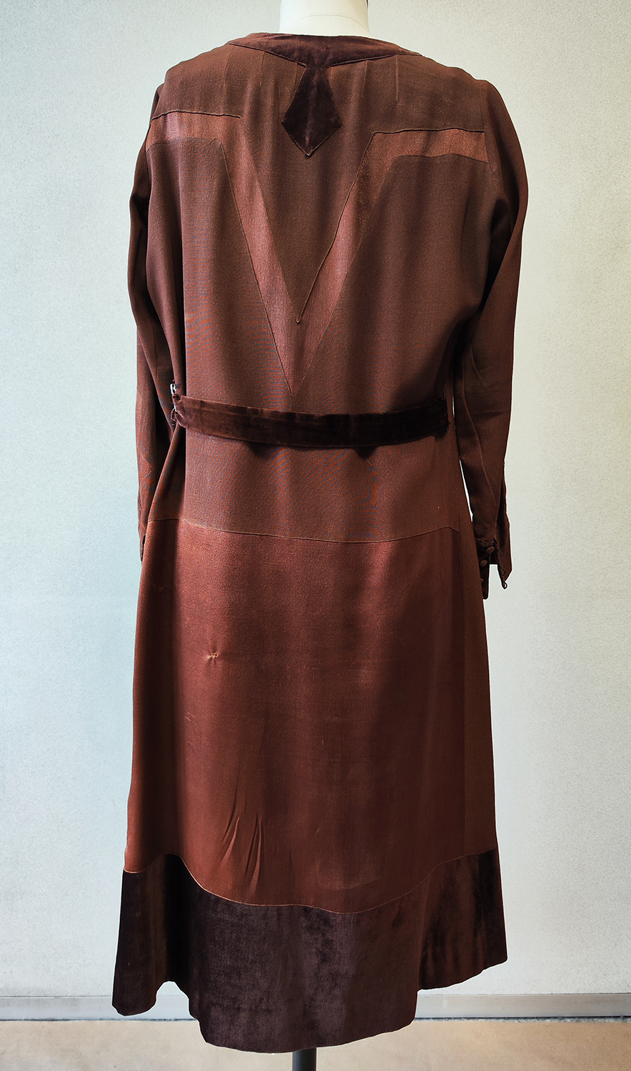 1920F – Robe – 401 (2)