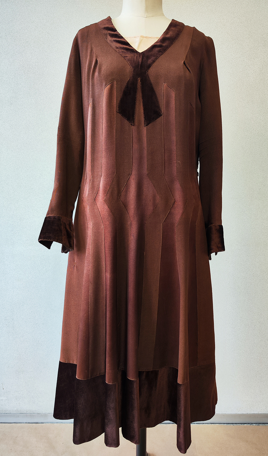 1920F – Robe – 401