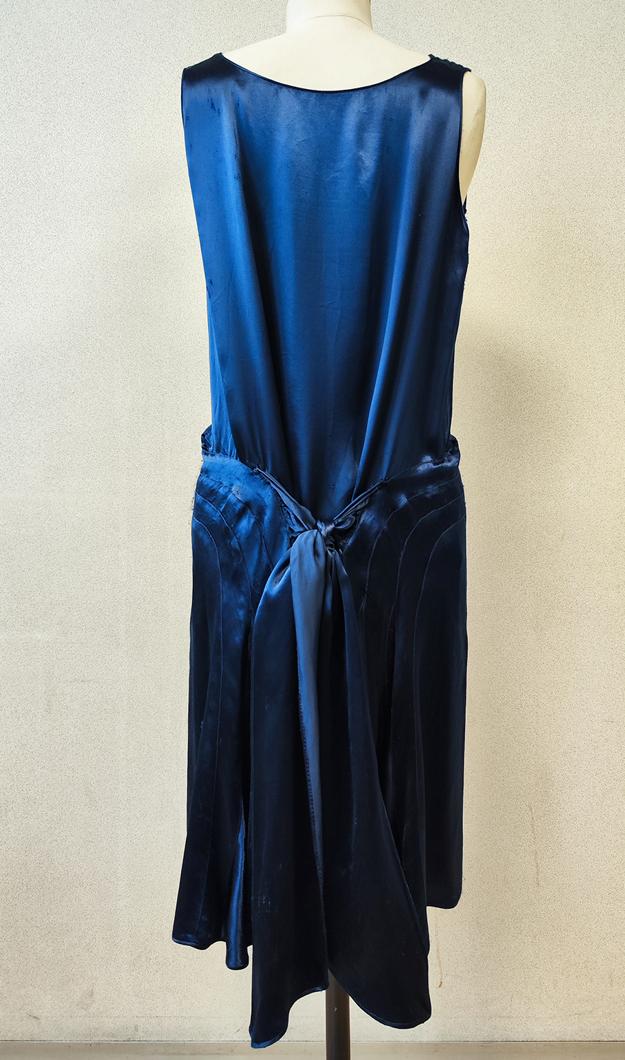 1920F – Robe – 452 (2)