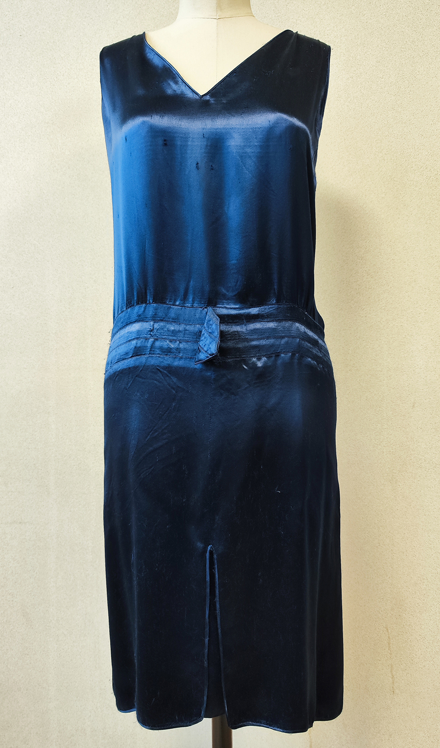 1920F – Robe – 452