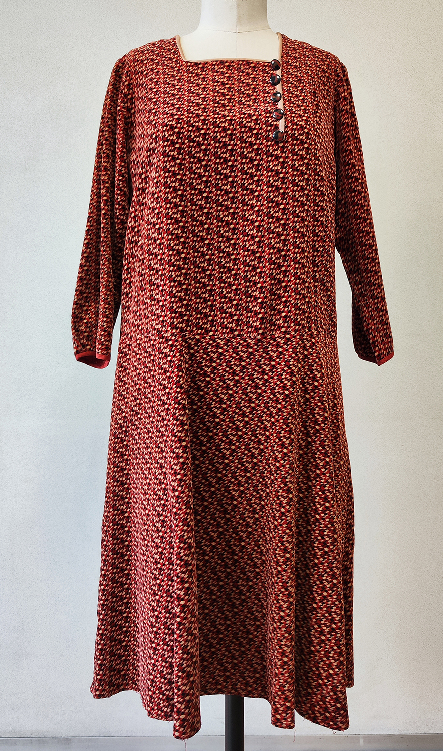 1920F – Robe – 529