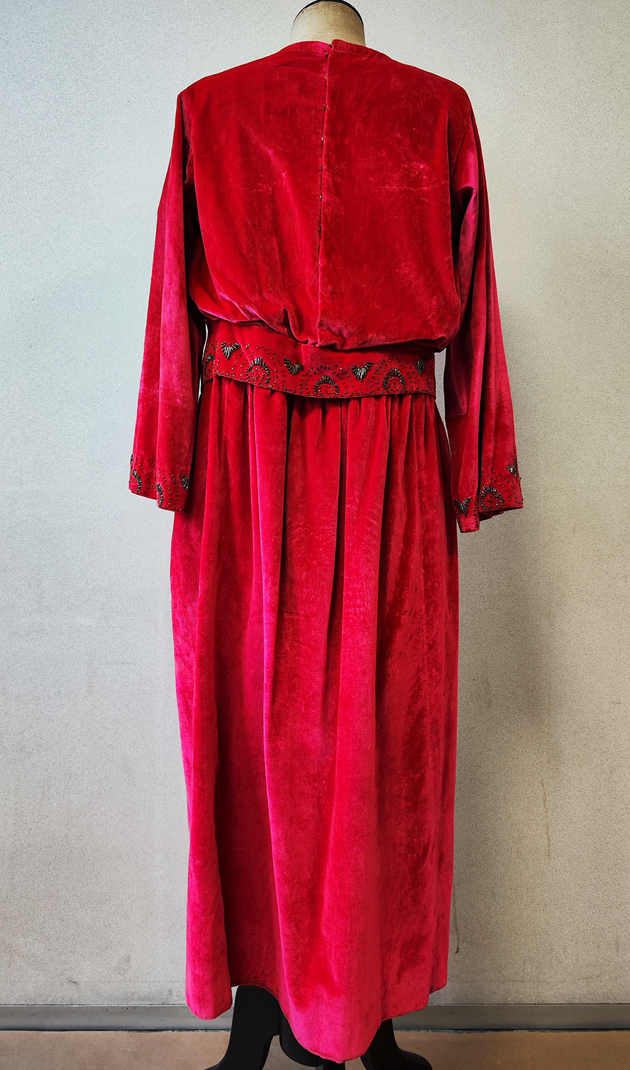 1920F – Robe – 613 (2)