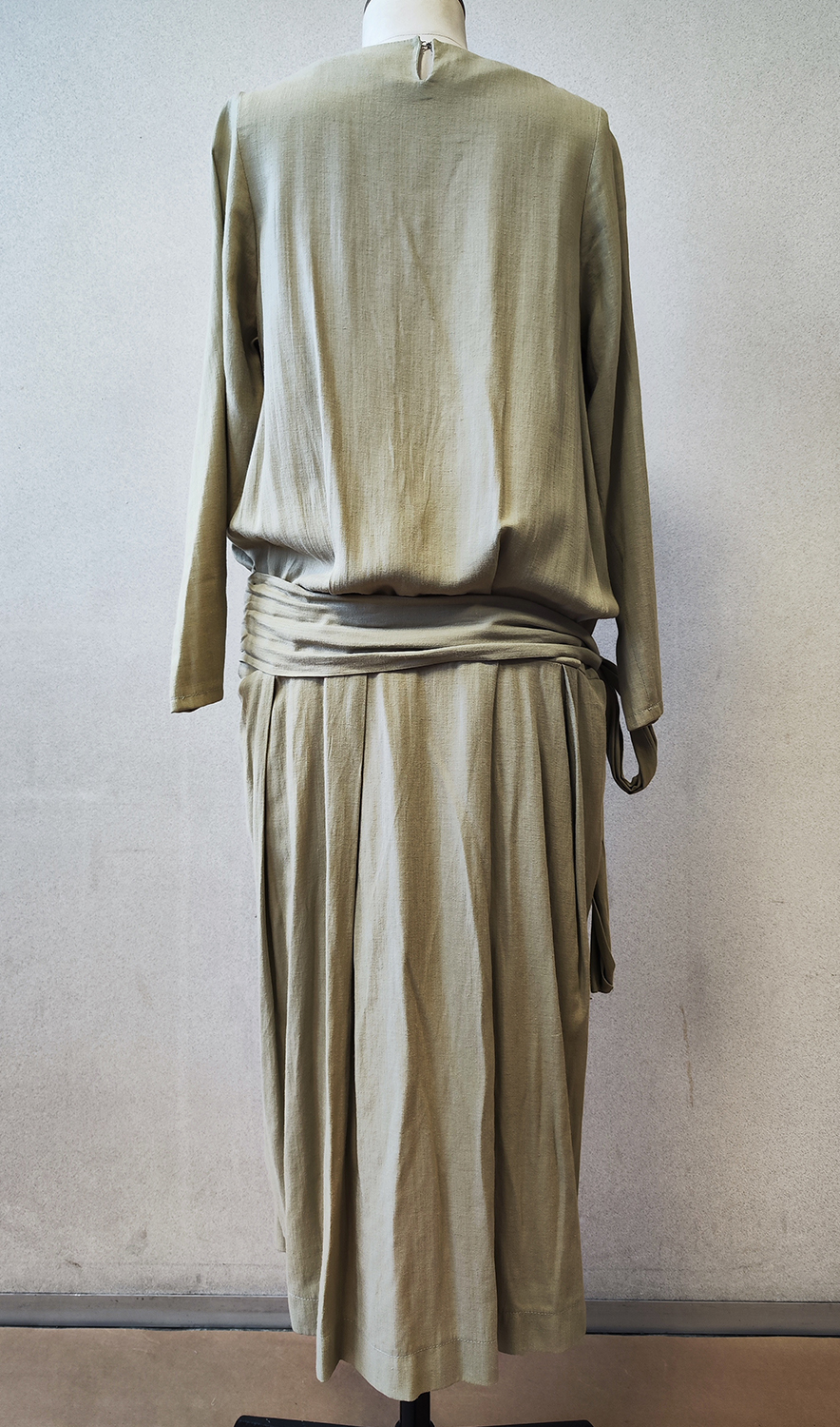 1920F – Robe – 762 (2)
