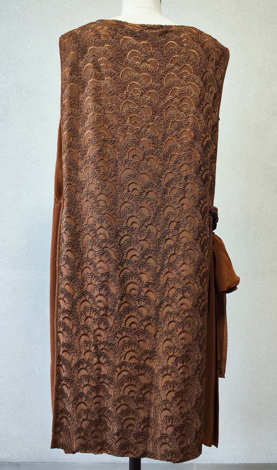 1920F – Robe – 766 (2)