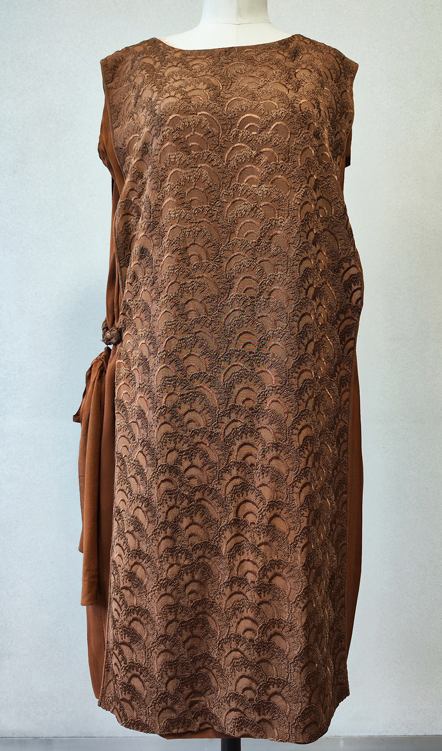1920F – Robe – 766