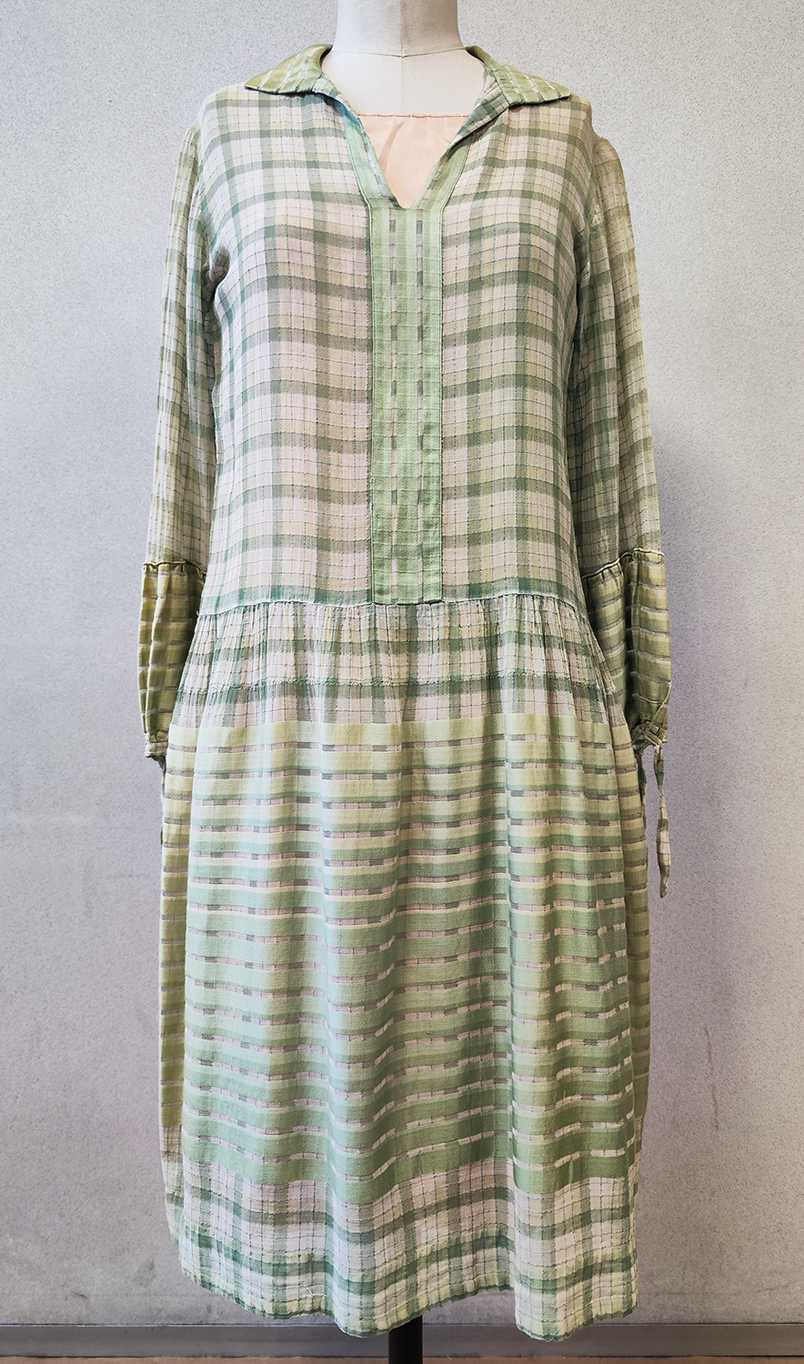 1920F – Robe – 793