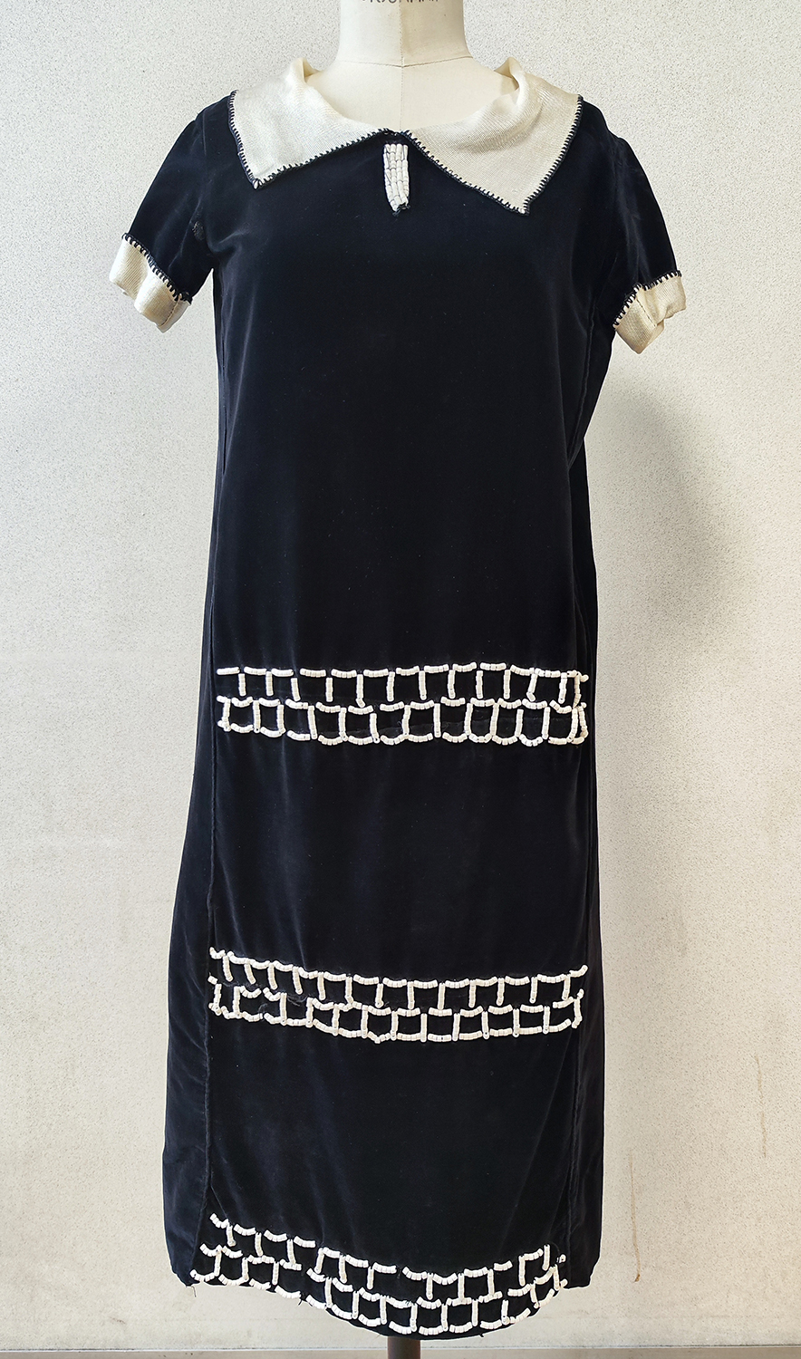 1920F – Robe – 839