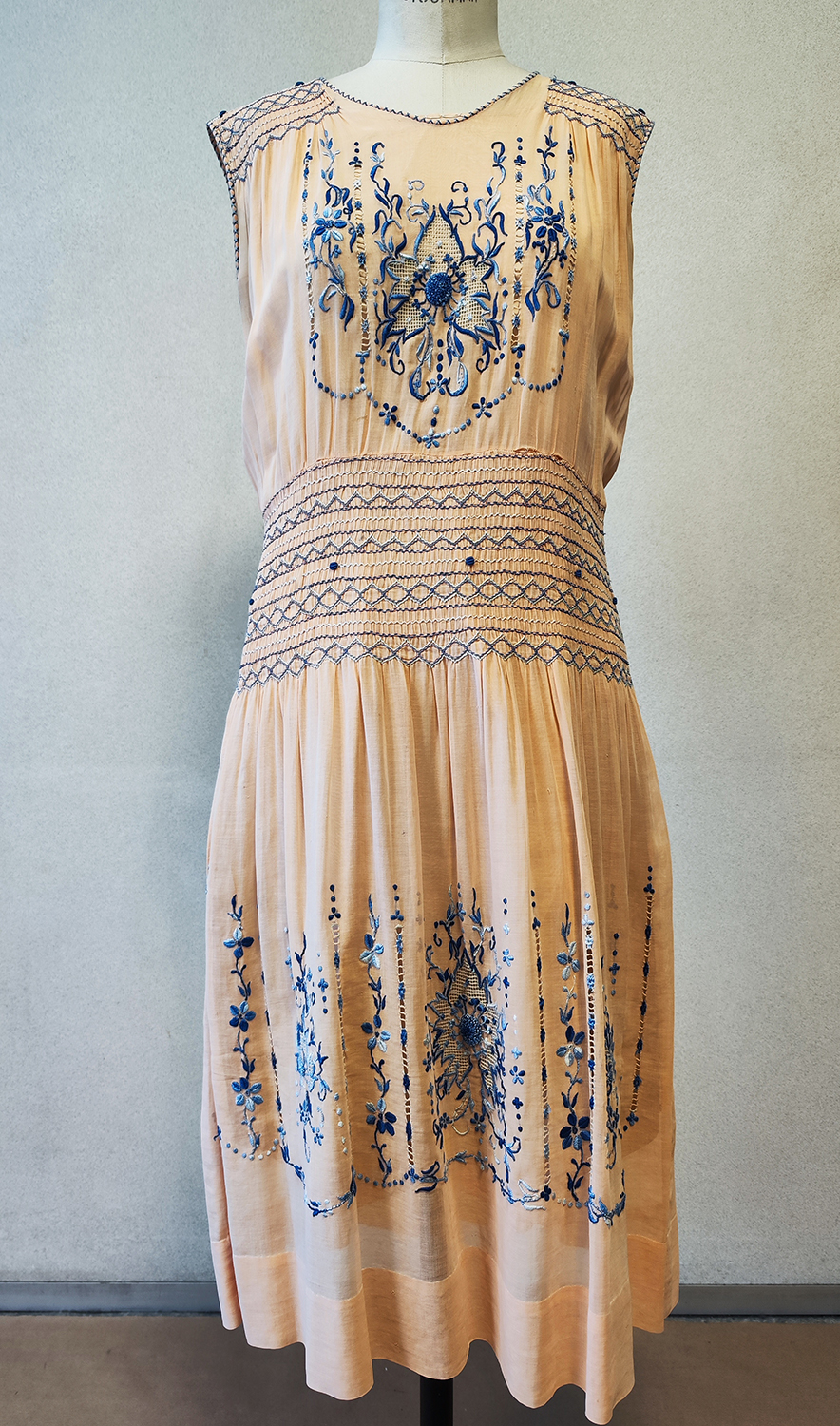1920F – Robe – 931