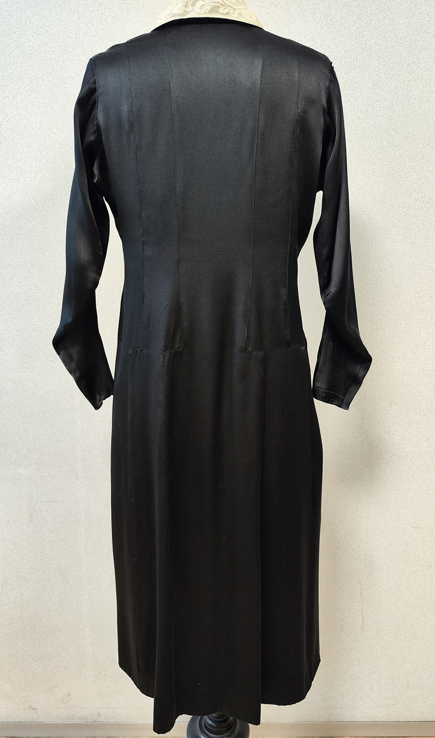 1920F – Robe – 932 (2)